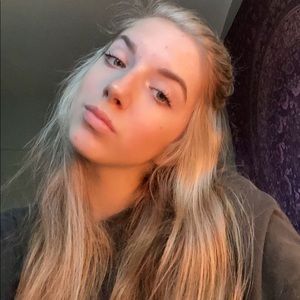 Meet your Posher, Kenzie